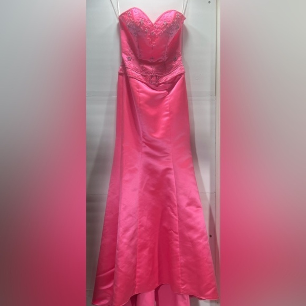 Elegant Pink Maxi Dress